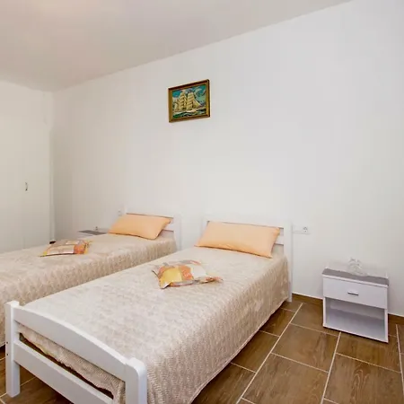 Josip Veliki Apartment Kastela Exterior photo